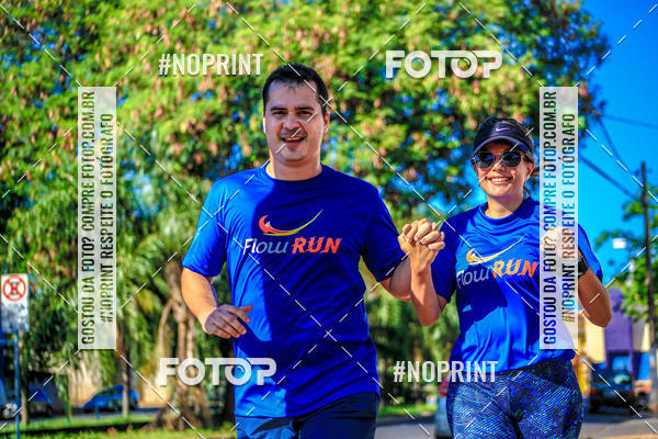 Buy your photos of the eventFLOW RUN on Fotop