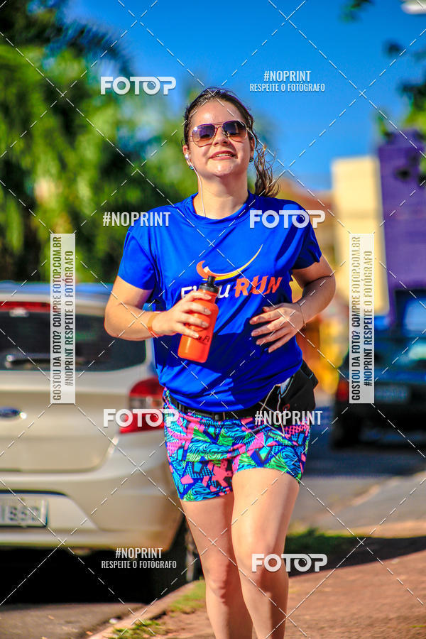 Buy your photos of the eventFLOW RUN on Fotop