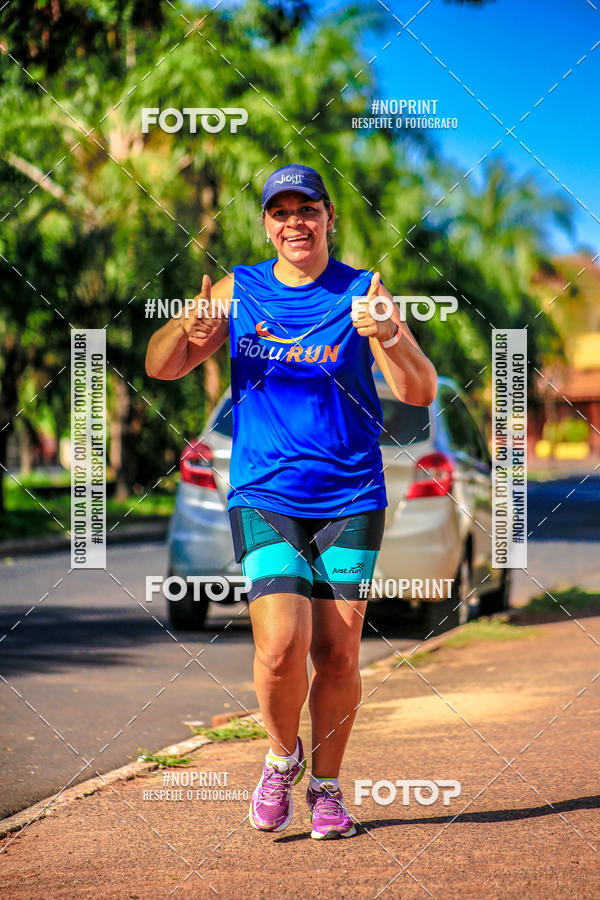 Buy your photos of the eventFLOW RUN on Fotop