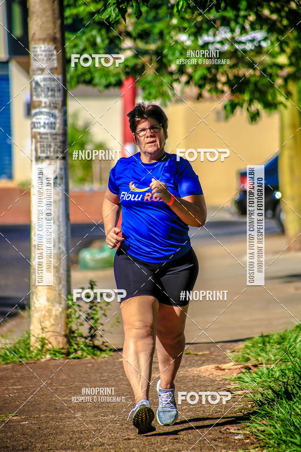 Buy your photos of the eventFLOW RUN on Fotop