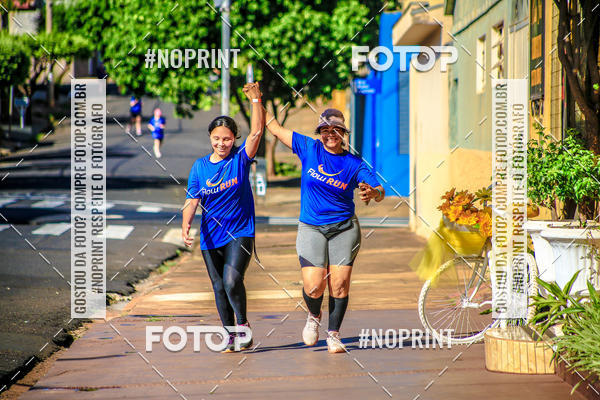 Buy your photos of the eventFLOW RUN on Fotop