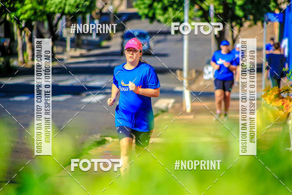 Buy your photos of the eventFLOW RUN on Fotop
