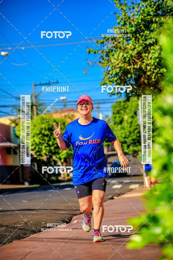 Buy your photos of the eventFLOW RUN on Fotop