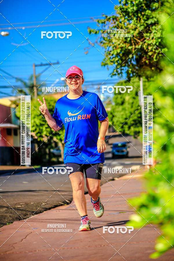 Buy your photos of the eventFLOW RUN on Fotop