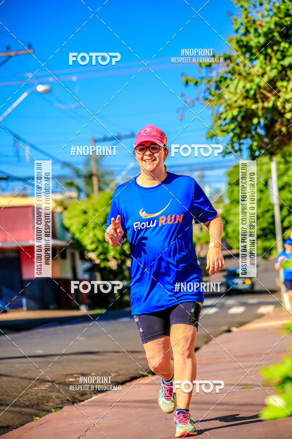 Buy your photos of the eventFLOW RUN on Fotop