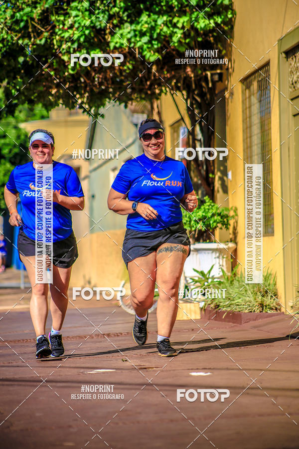 Buy your photos of the eventFLOW RUN on Fotop