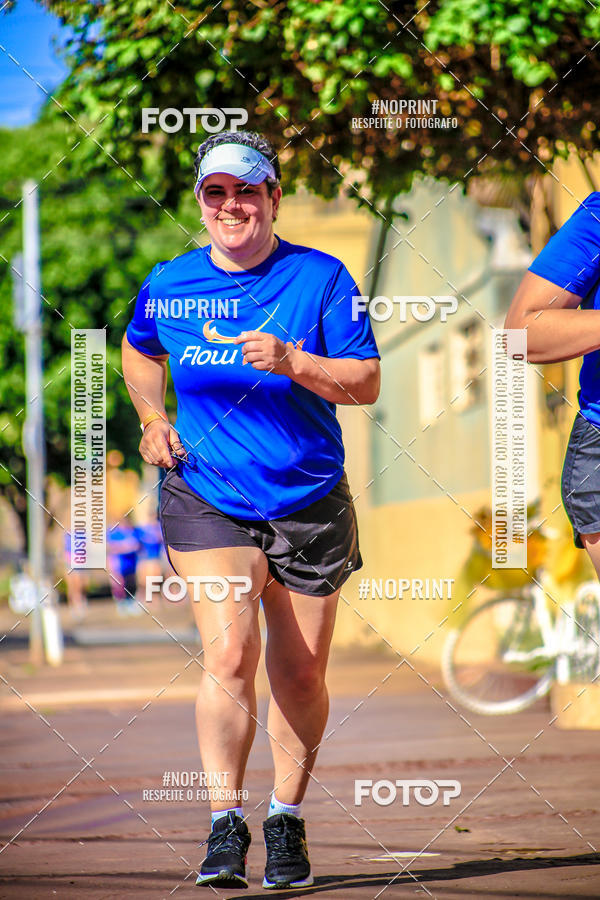 Buy your photos of the eventFLOW RUN on Fotop