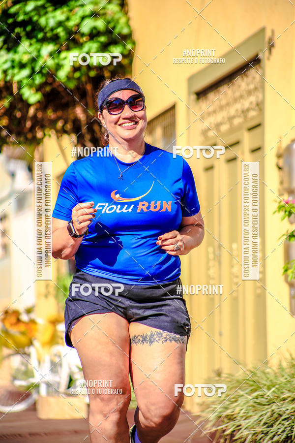 Buy your photos of the eventFLOW RUN on Fotop