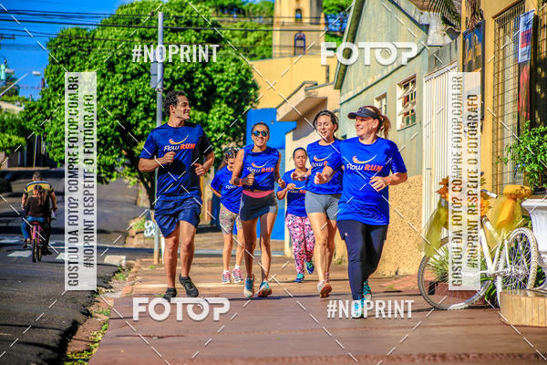 Buy your photos of the eventFLOW RUN on Fotop