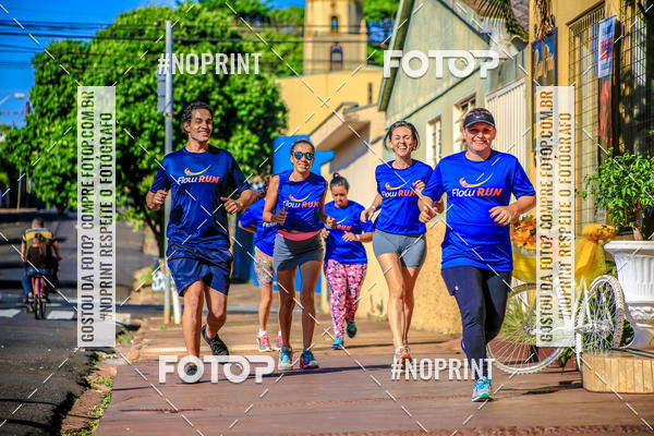 Buy your photos of the eventFLOW RUN on Fotop