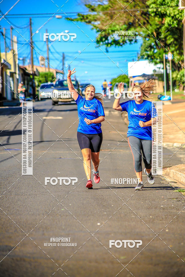 Buy your photos of the eventFLOW RUN on Fotop