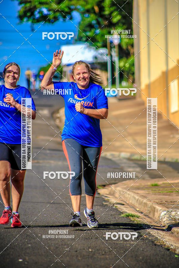 Buy your photos of the eventFLOW RUN on Fotop