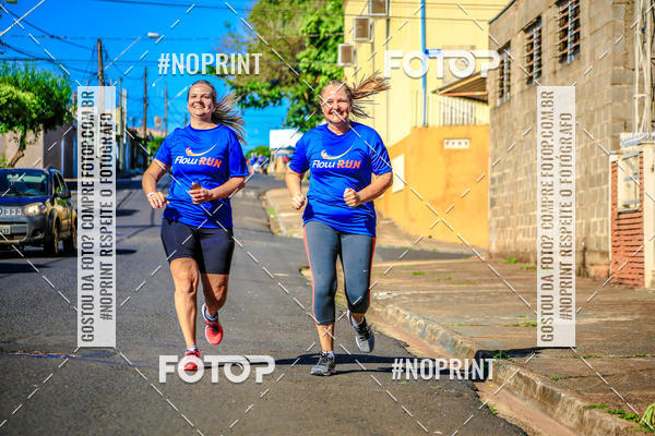 Buy your photos of the eventFLOW RUN on Fotop
