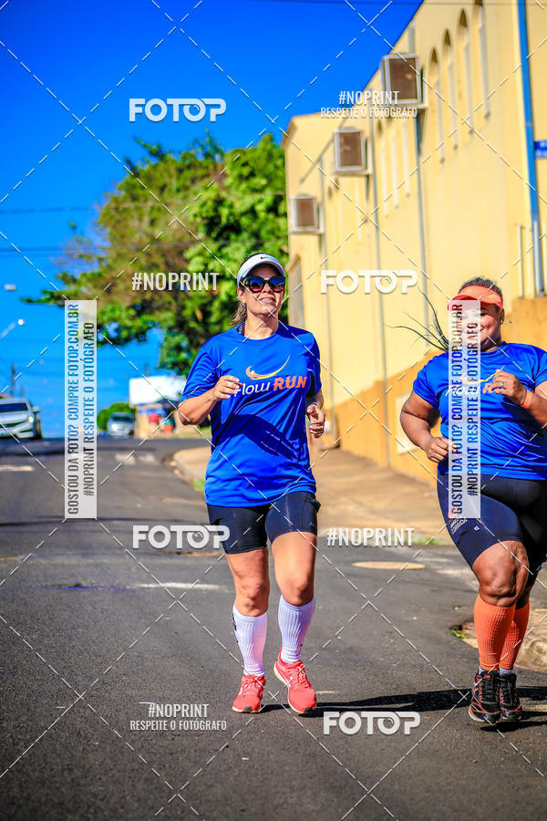 Buy your photos of the eventFLOW RUN on Fotop