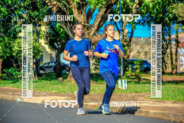 Buy your photos of the eventFLOW RUN on Fotop