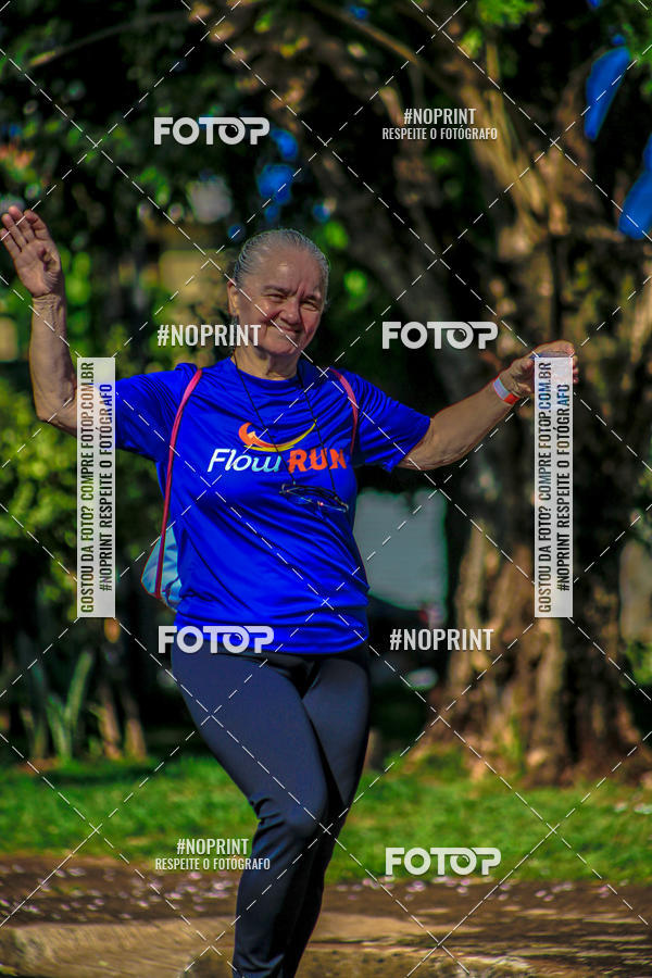 Buy your photos of the eventFLOW RUN on Fotop