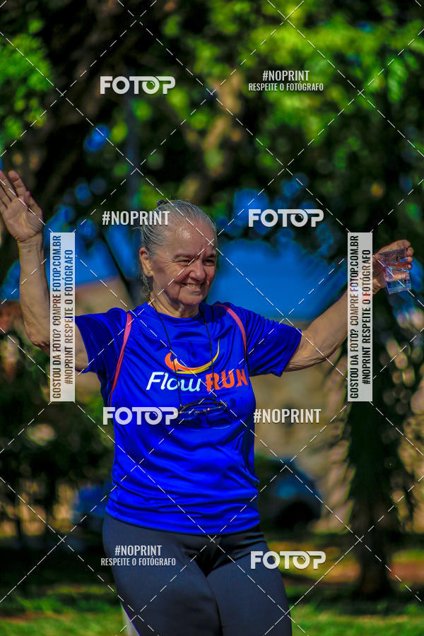 Buy your photos of the eventFLOW RUN on Fotop