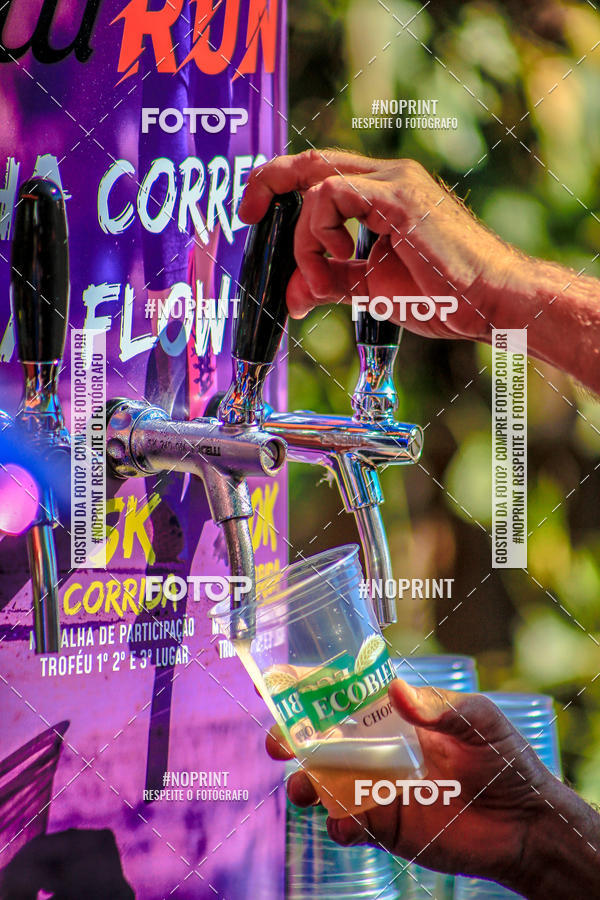 Buy your photos of the eventFLOW RUN on Fotop