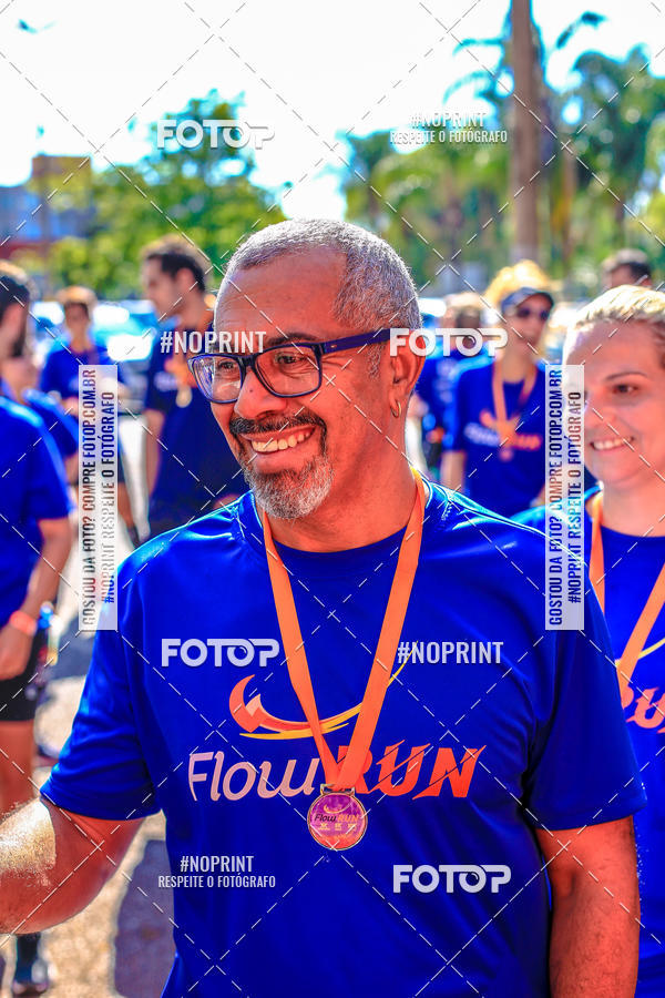 Buy your photos of the eventFLOW RUN on Fotop