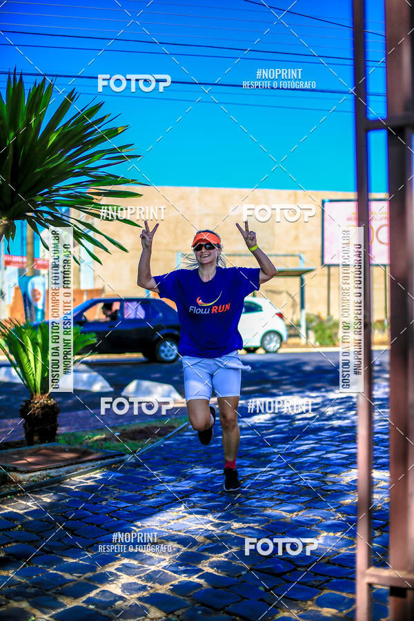 Buy your photos of the eventFLOW RUN on Fotop