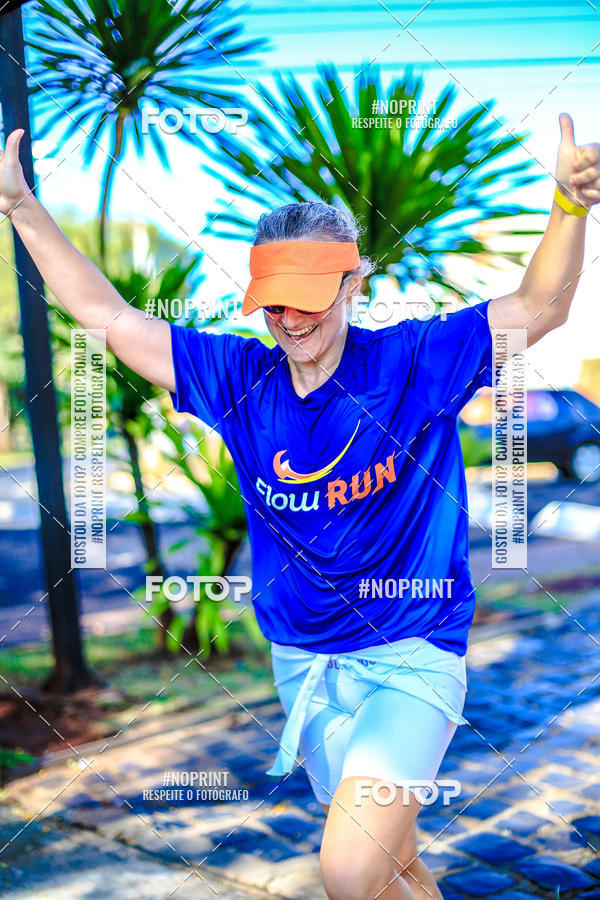 Buy your photos of the eventFLOW RUN on Fotop