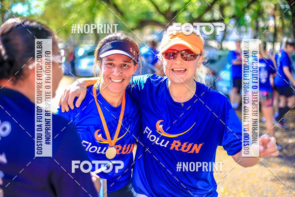 Buy your photos of the eventFLOW RUN on Fotop