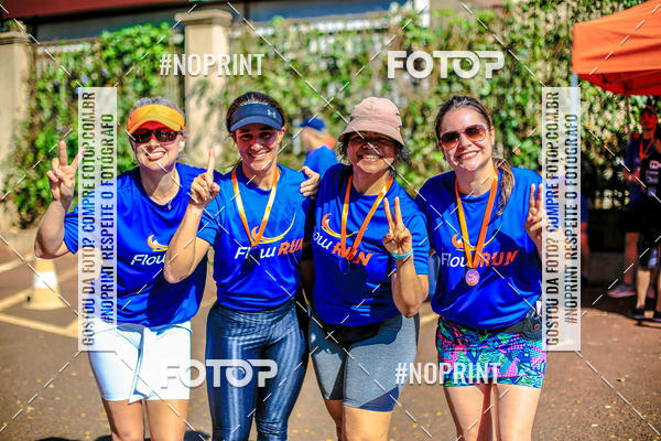 Buy your photos of the eventFLOW RUN on Fotop