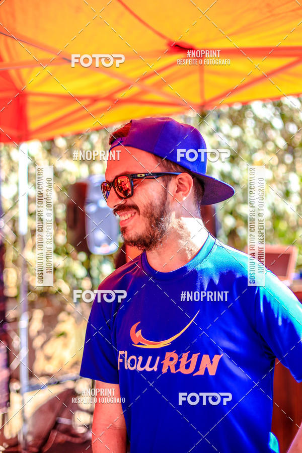 Buy your photos of the eventFLOW RUN on Fotop