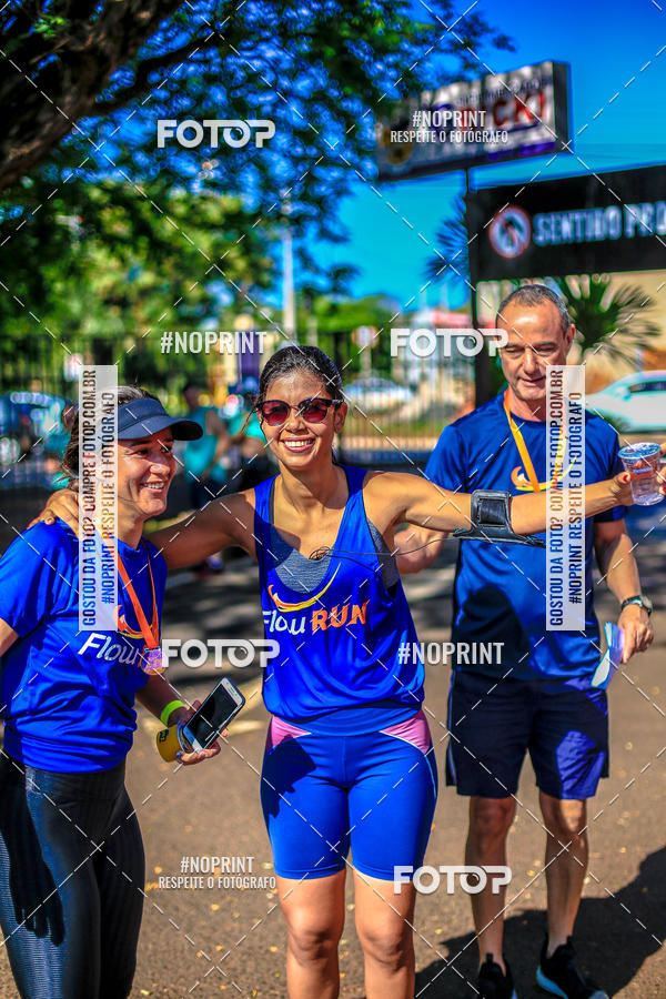 Buy your photos of the eventFLOW RUN on Fotop