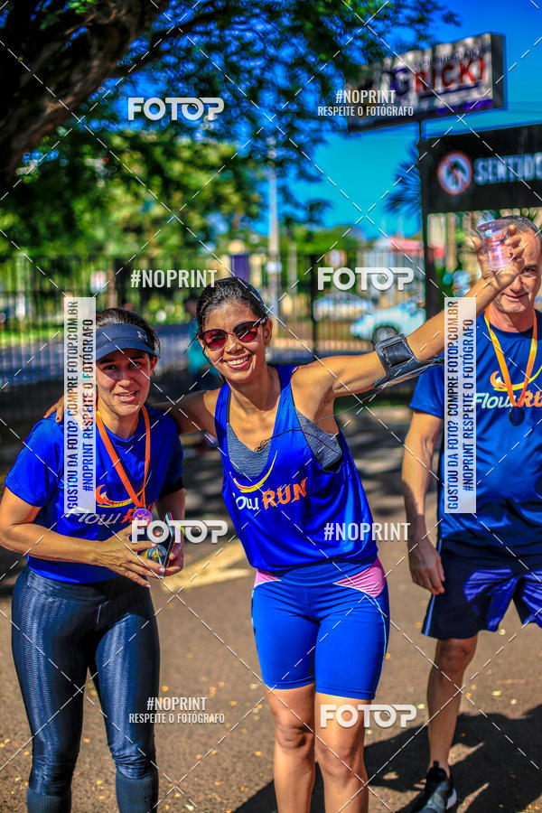 Buy your photos of the eventFLOW RUN on Fotop