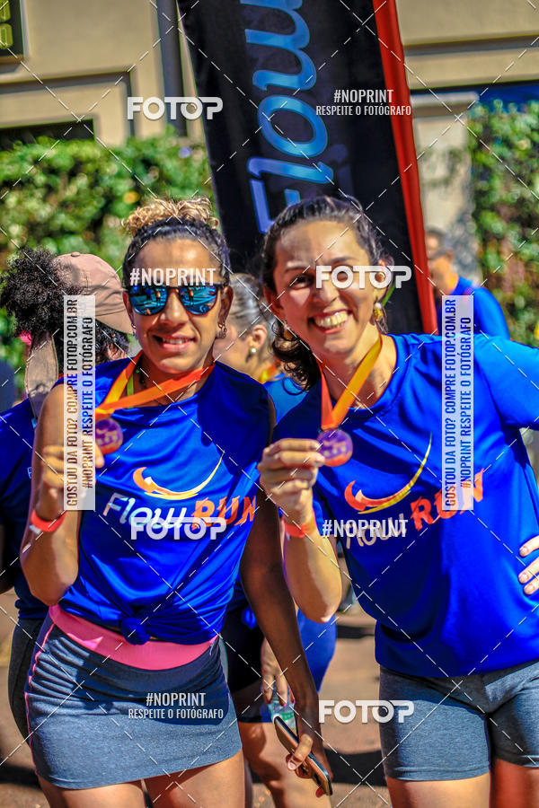 Buy your photos of the eventFLOW RUN on Fotop