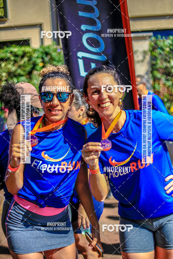 Buy your photos of the eventFLOW RUN on Fotop