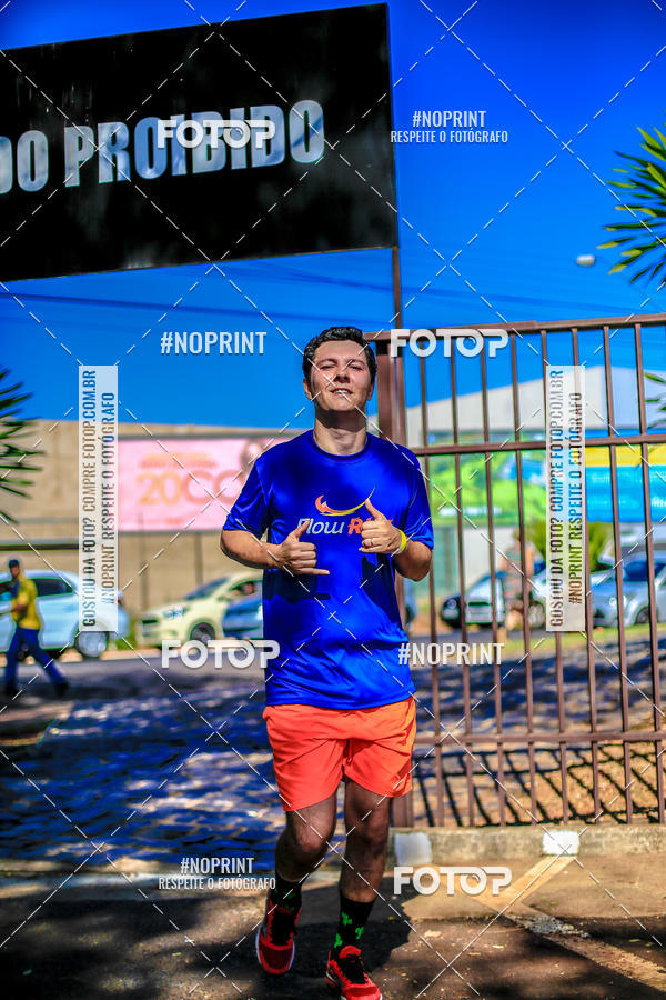 Buy your photos of the eventFLOW RUN on Fotop