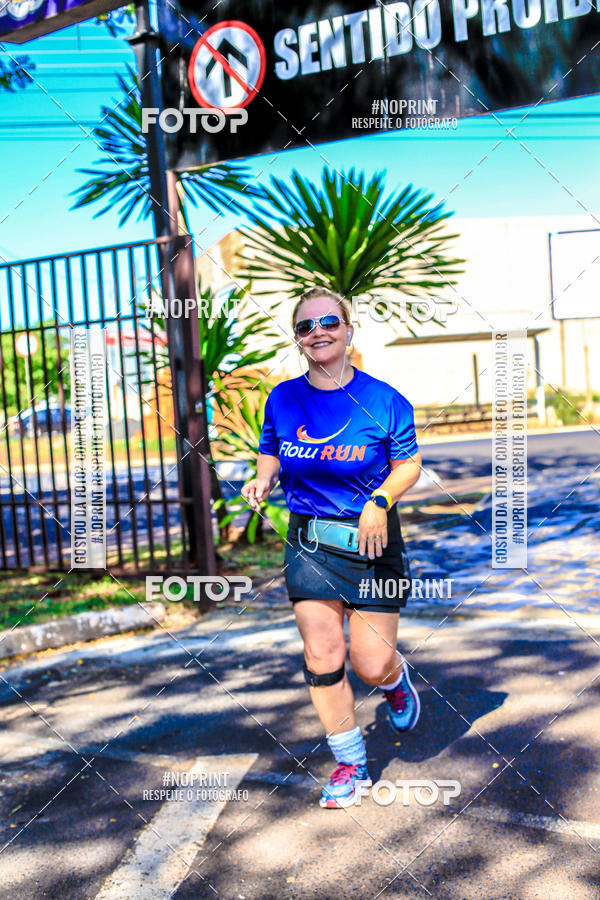 Buy your photos of the eventFLOW RUN on Fotop