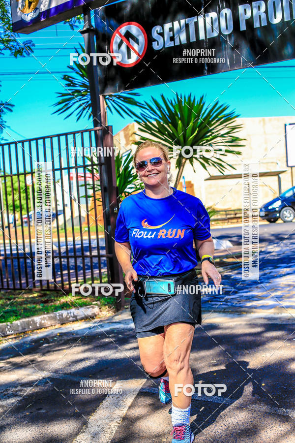 Buy your photos of the eventFLOW RUN on Fotop