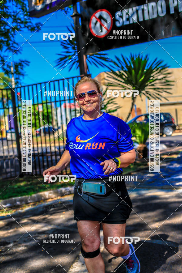 Buy your photos of the eventFLOW RUN on Fotop