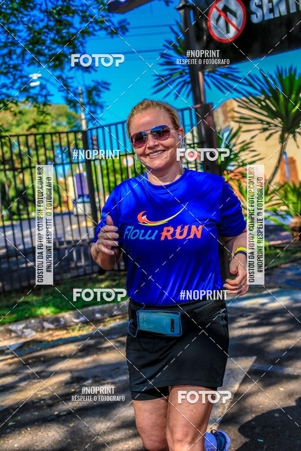 Buy your photos of the eventFLOW RUN on Fotop