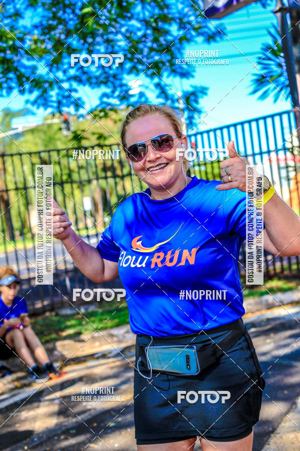 Buy your photos of the eventFLOW RUN on Fotop