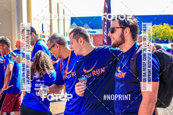 Buy your photos of the eventFLOW RUN on Fotop