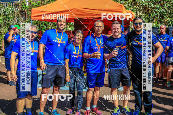 Buy your photos of the eventFLOW RUN on Fotop