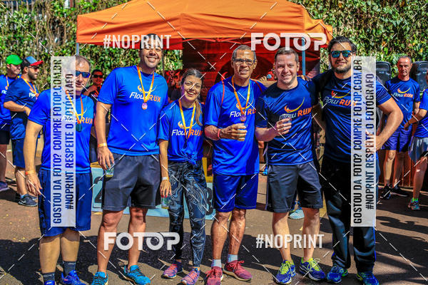 Buy your photos of the eventFLOW RUN on Fotop