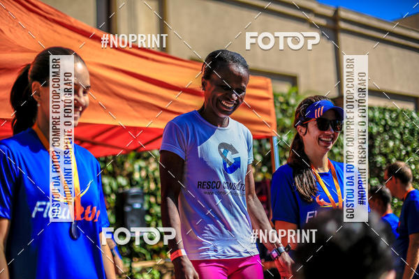 Buy your photos of the eventFLOW RUN on Fotop