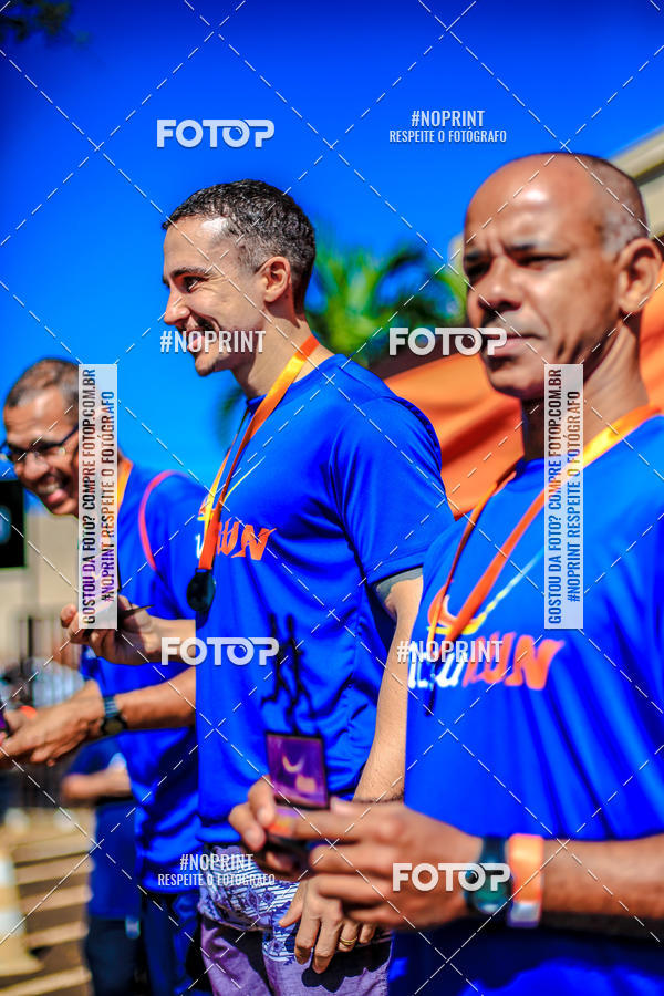 Buy your photos of the eventFLOW RUN on Fotop