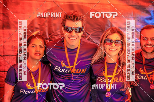 Buy your photos of the eventFLOW RUN on Fotop