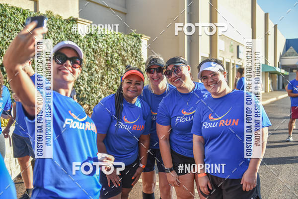 Buy your photos of the eventFLOW RUN on Fotop