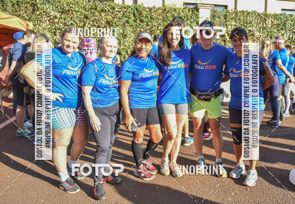 Buy your photos of the eventFLOW RUN on Fotop
