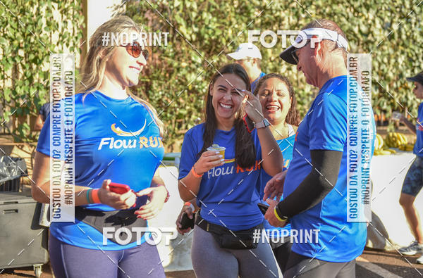 Buy your photos of the eventFLOW RUN on Fotop