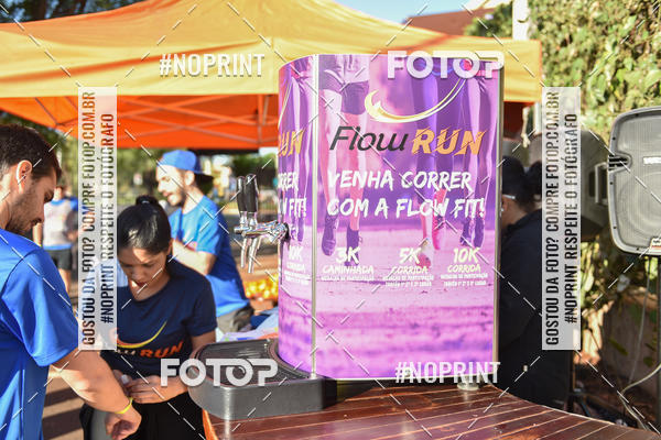 Buy your photos of the eventFLOW RUN on Fotop
