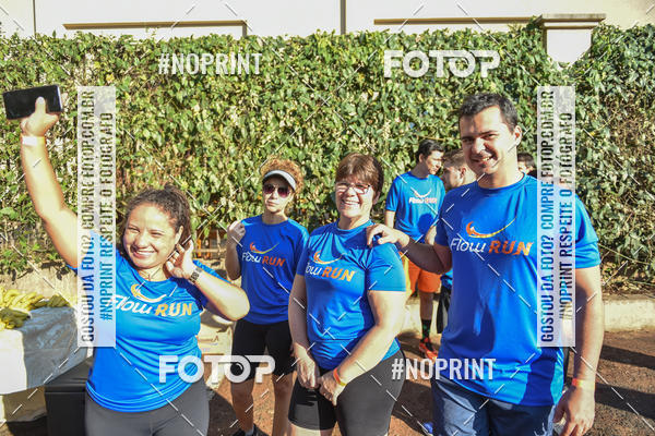 Buy your photos of the eventFLOW RUN on Fotop