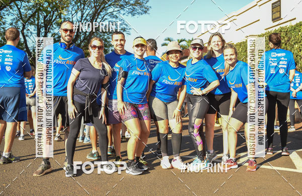 Buy your photos of the eventFLOW RUN on Fotop